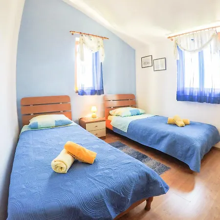 Irena Punta Skala Apartment Petrcane