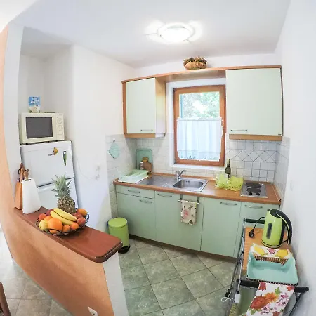 Irena Punta Skala Apartment