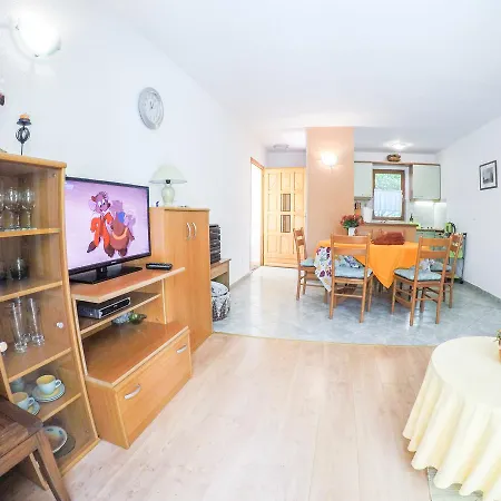 Irena Punta Skala Apartment Petrcane