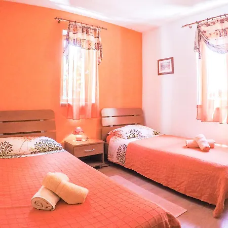 Irena Punta Skala Petrcane