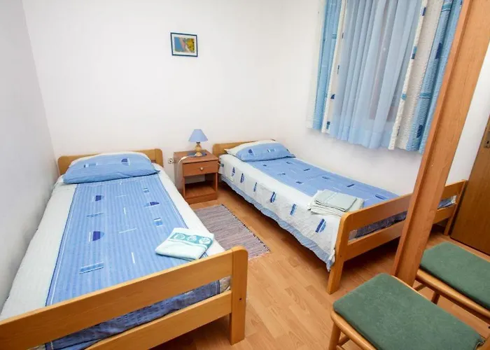 Irena Punta Skala * Petrčane