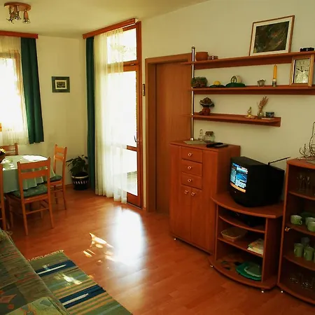 Irena Punta Skala Apartament *