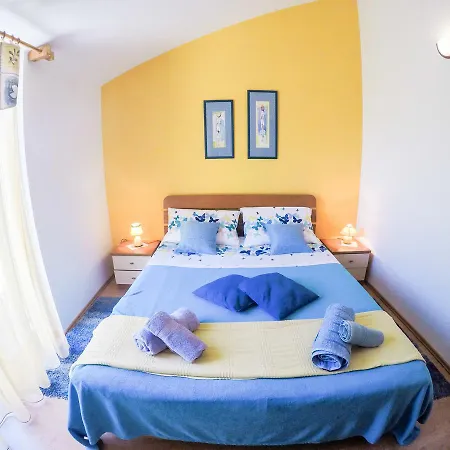 Apartment Irena Punta Skala