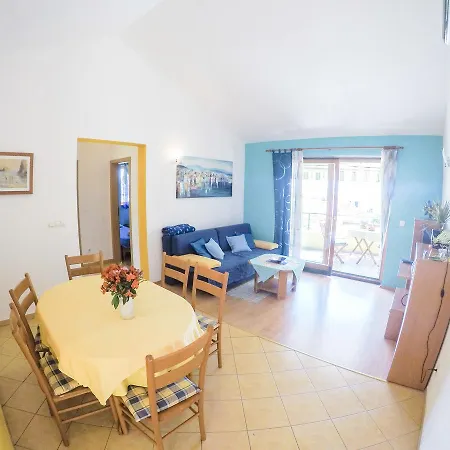 Irena Punta Skala Petrčane