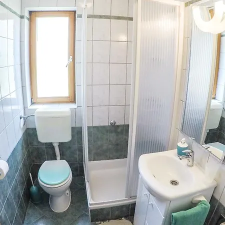 Irena Punta Skala Petrčane