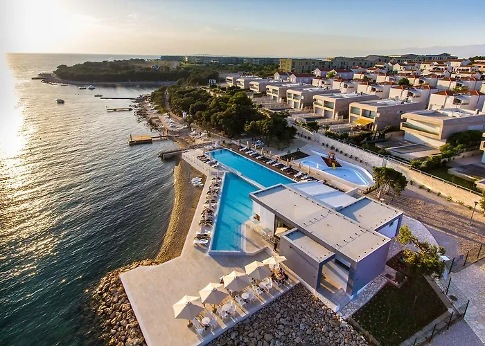 Апартаменты Irena Punta Skala
